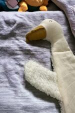 Bebekler için müslin ve wellsoft kumaştan üretilmiş ördek uyku arkadaşı