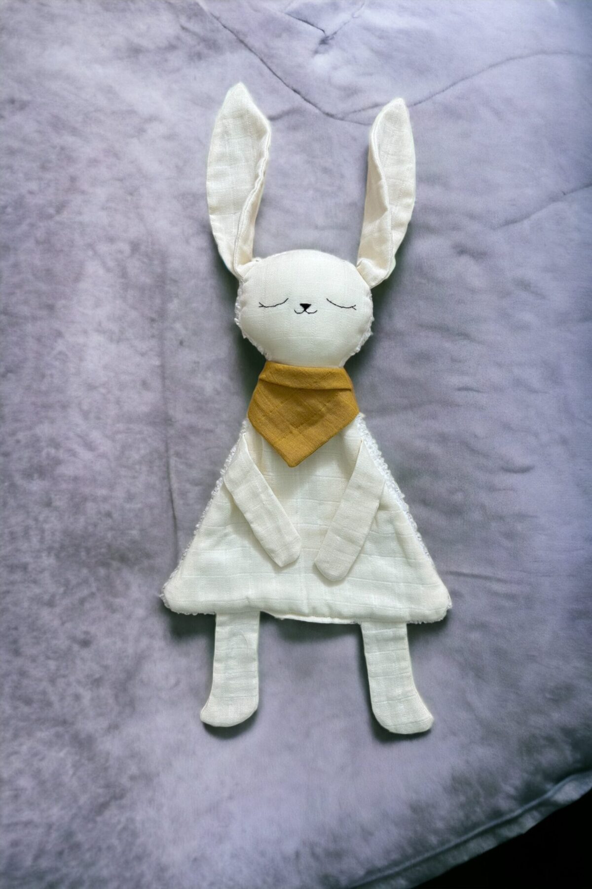 Uyku arkadaşı tavşan