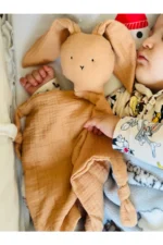 Müslin Tavşan Uyku Arkadaşı, %100 organik pamuktan üretilmiş, sağlıklı ve doğal uyku arkadaşı.